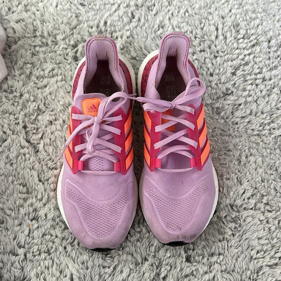 adidas Ultraboost 22 "Breast Cancer Awareness" sneakers - Picture 5 of 7
